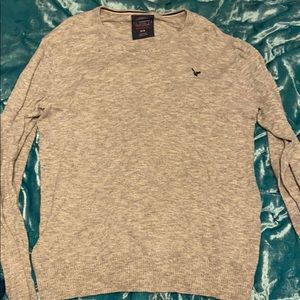 Men’s gray sweater